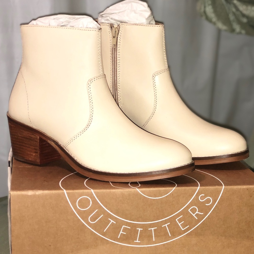 Urban outfitters Lena Ankle boots size 9